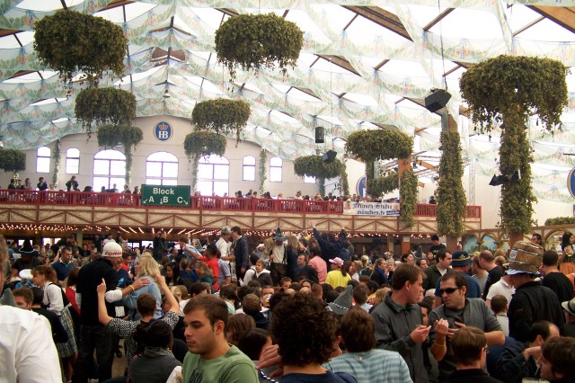 Oktoberfest: Inside Hofbräu Festzelt