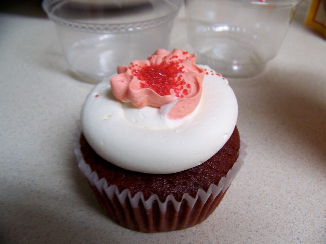 Red velvet with cupcake holder